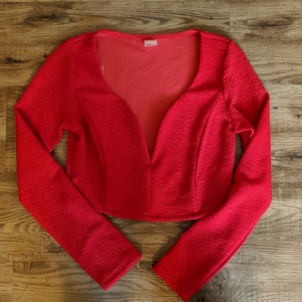Red Deep V Crop Top - Picture 4 of 4